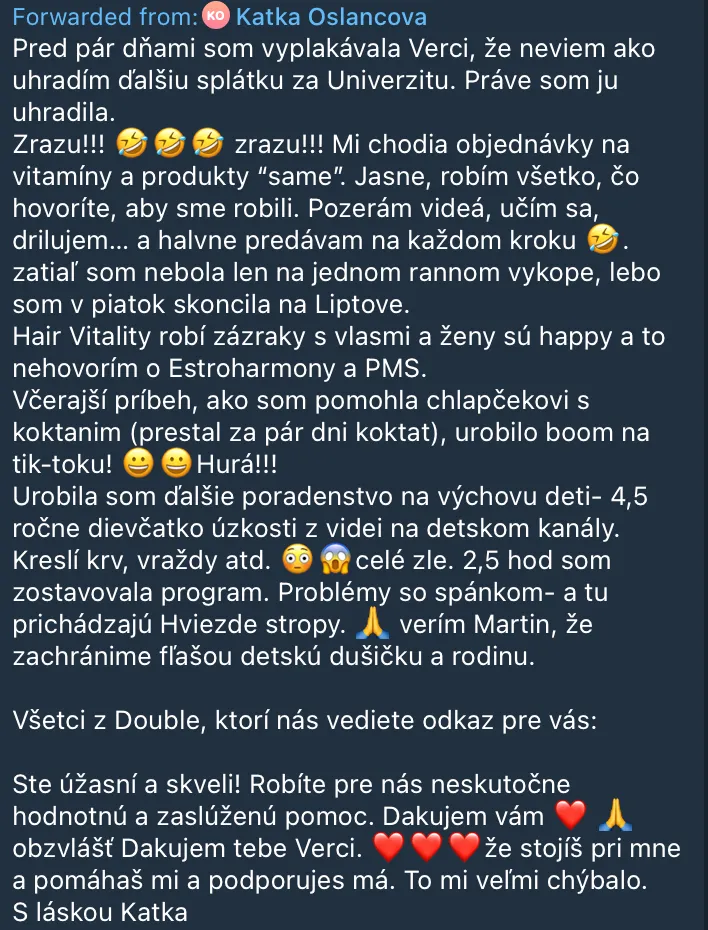 Snímek přeposlané zprávy Katky Oslancové, která děkuje týmu Double za tréninky, podporu a výsledky s klienty.